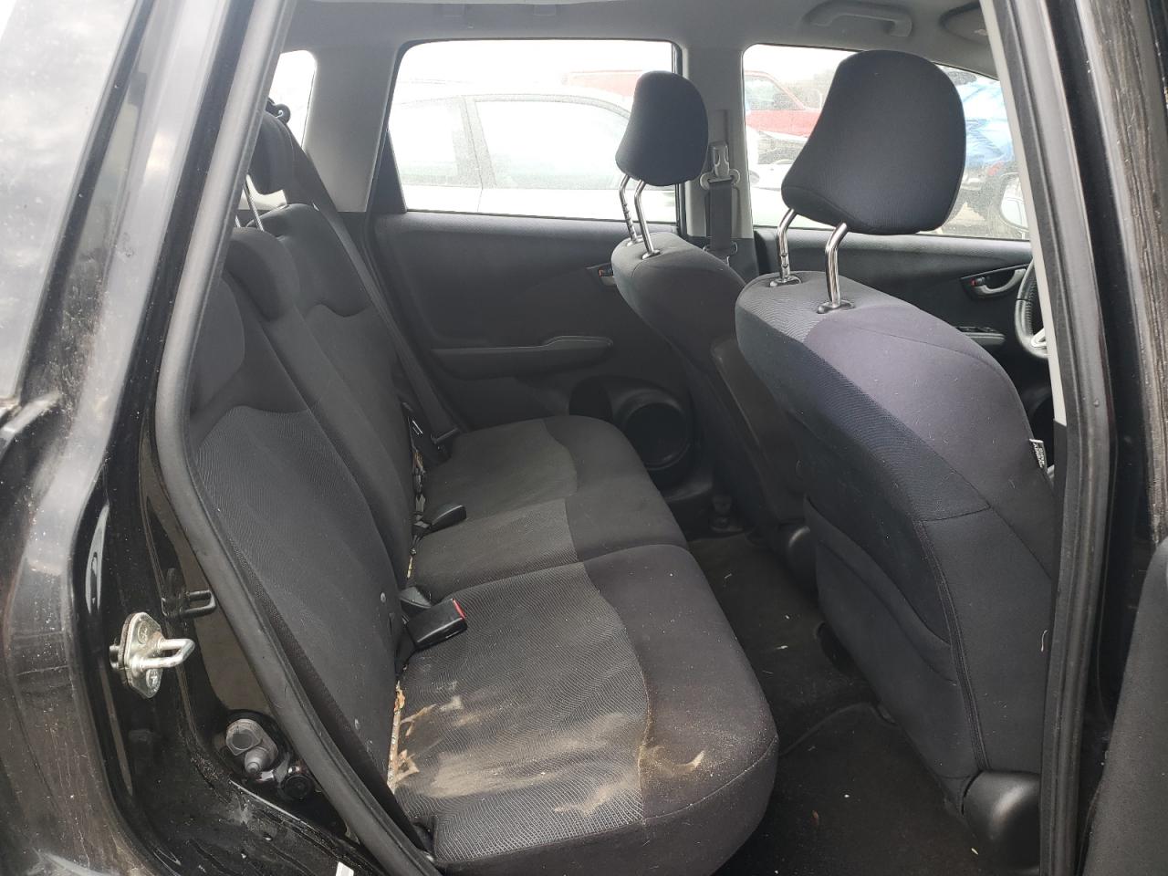 2010 Honda Fit - Image 10