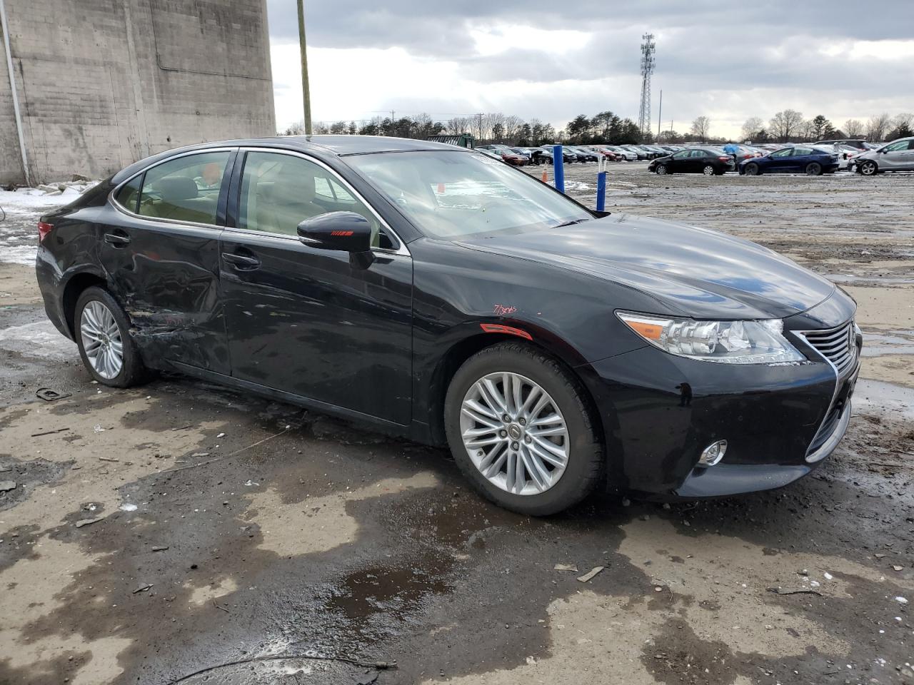 2015 Lexus ES - Image 4