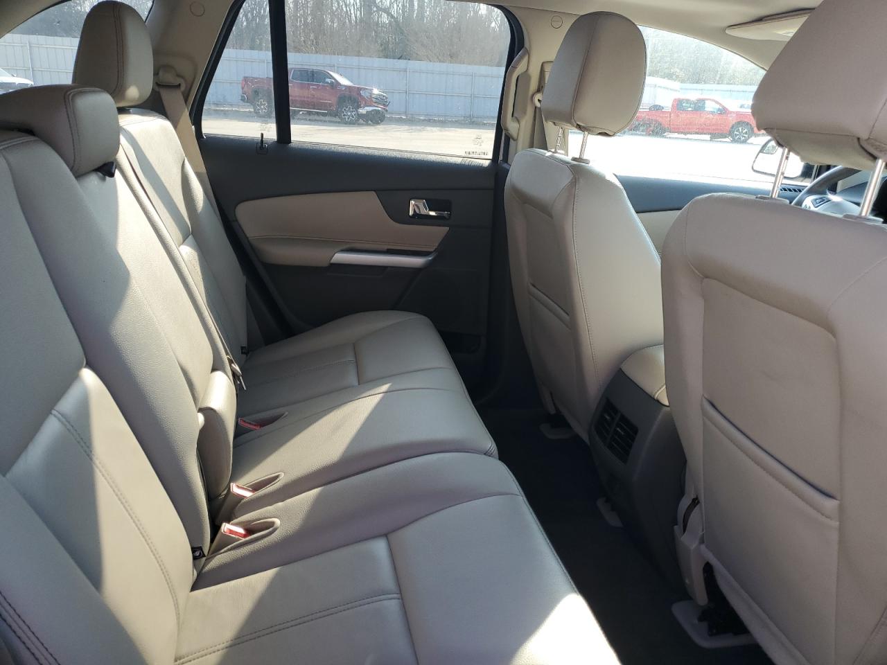 2014 Ford Edge - Image 11