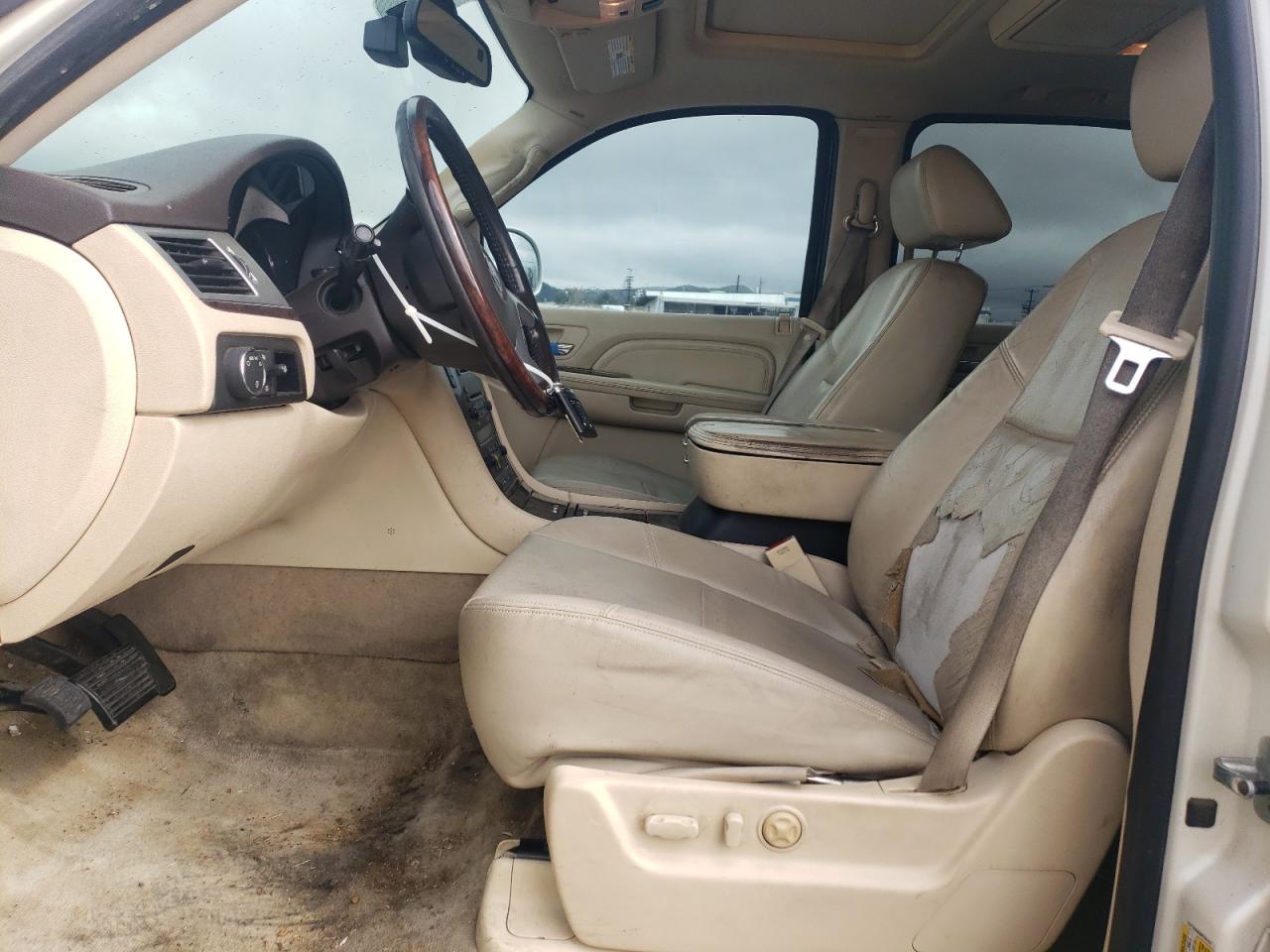2008 Cadillac Escalade - Image 7