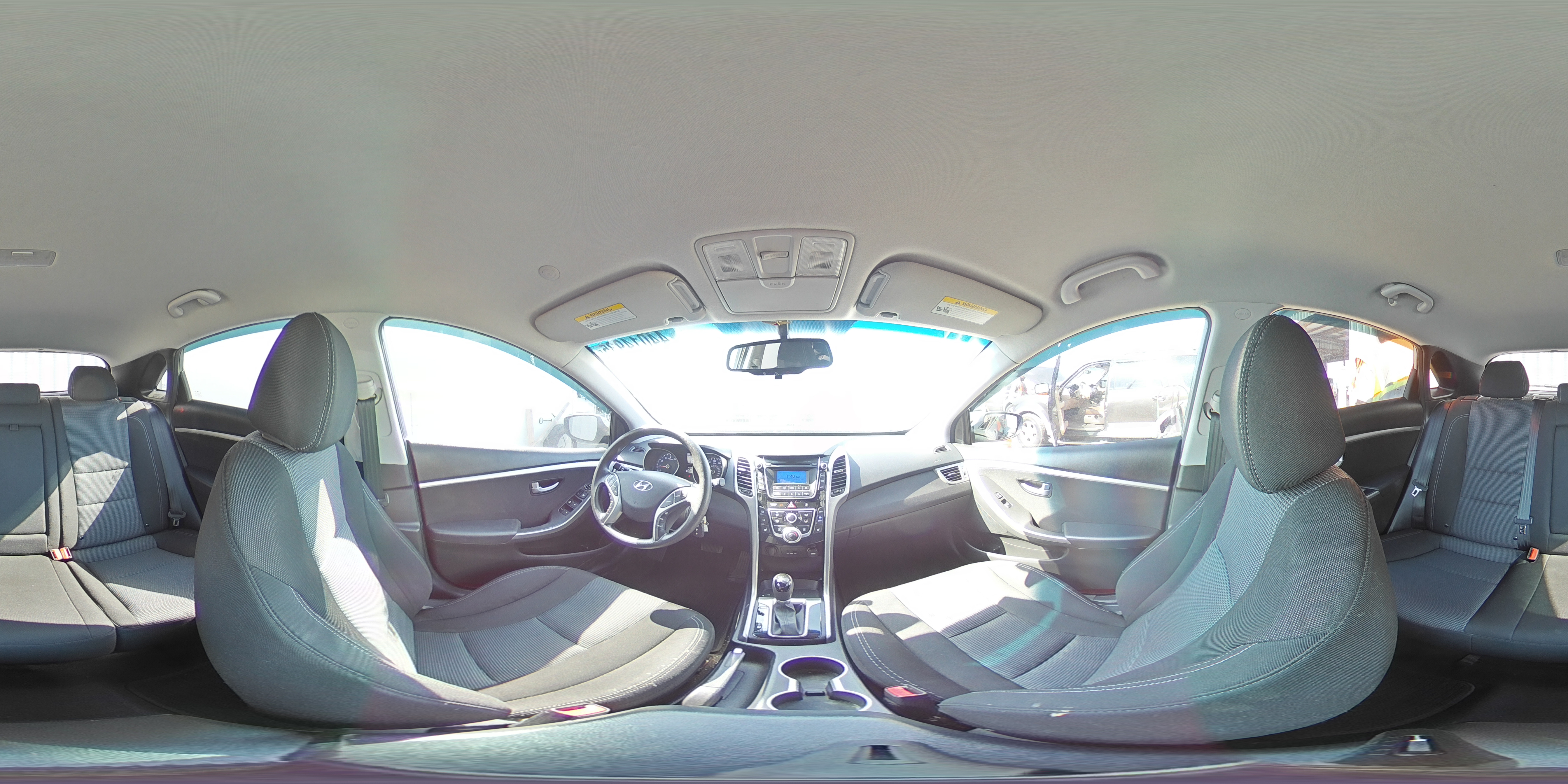 2013 Hyundai Elantra - Image 15