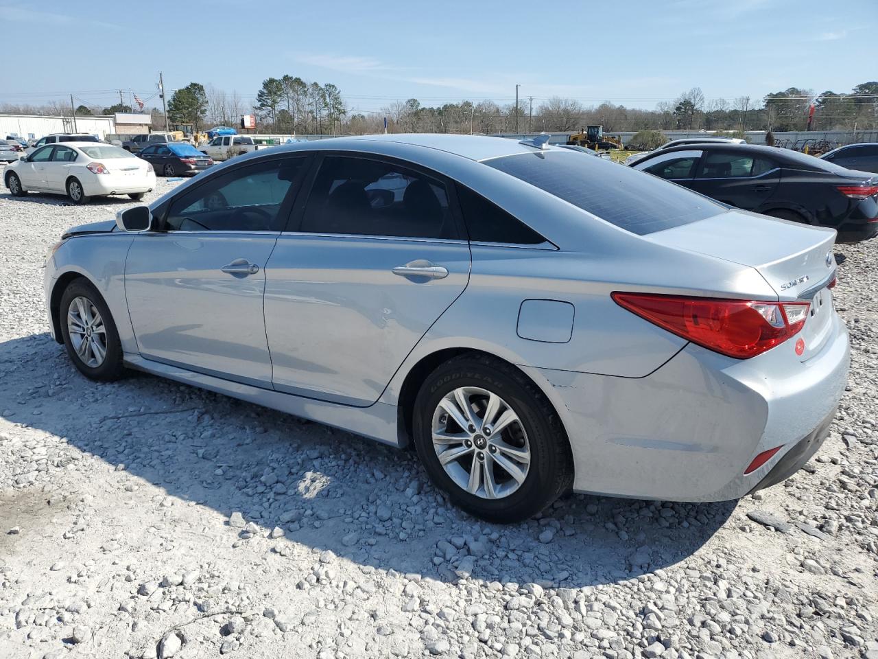2014 Hyundai Sonata - Image 2