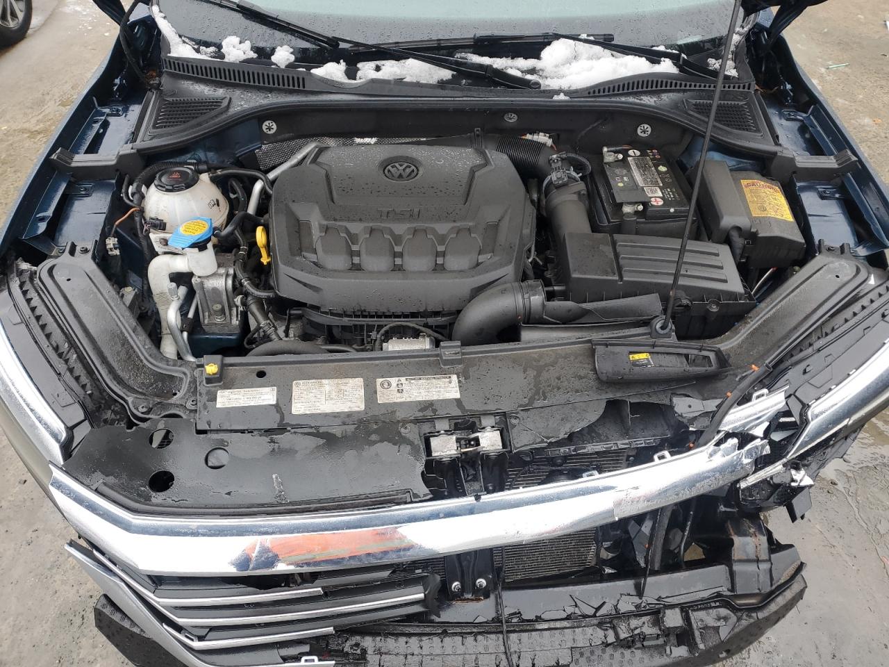 2020 Volkswagen Passat - Image 11