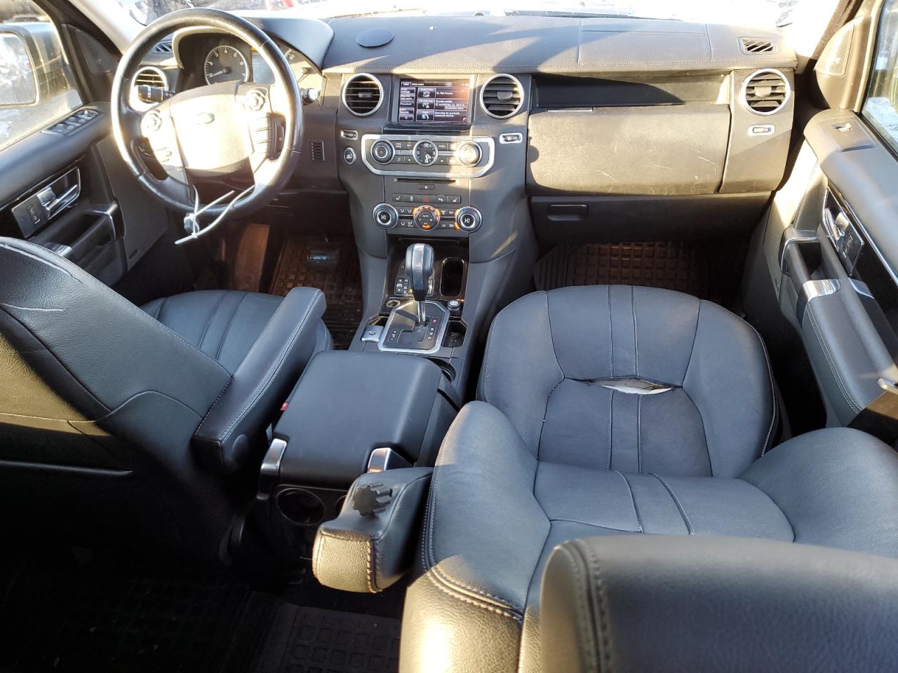 2012 Land Rover LR4 - Image 8
