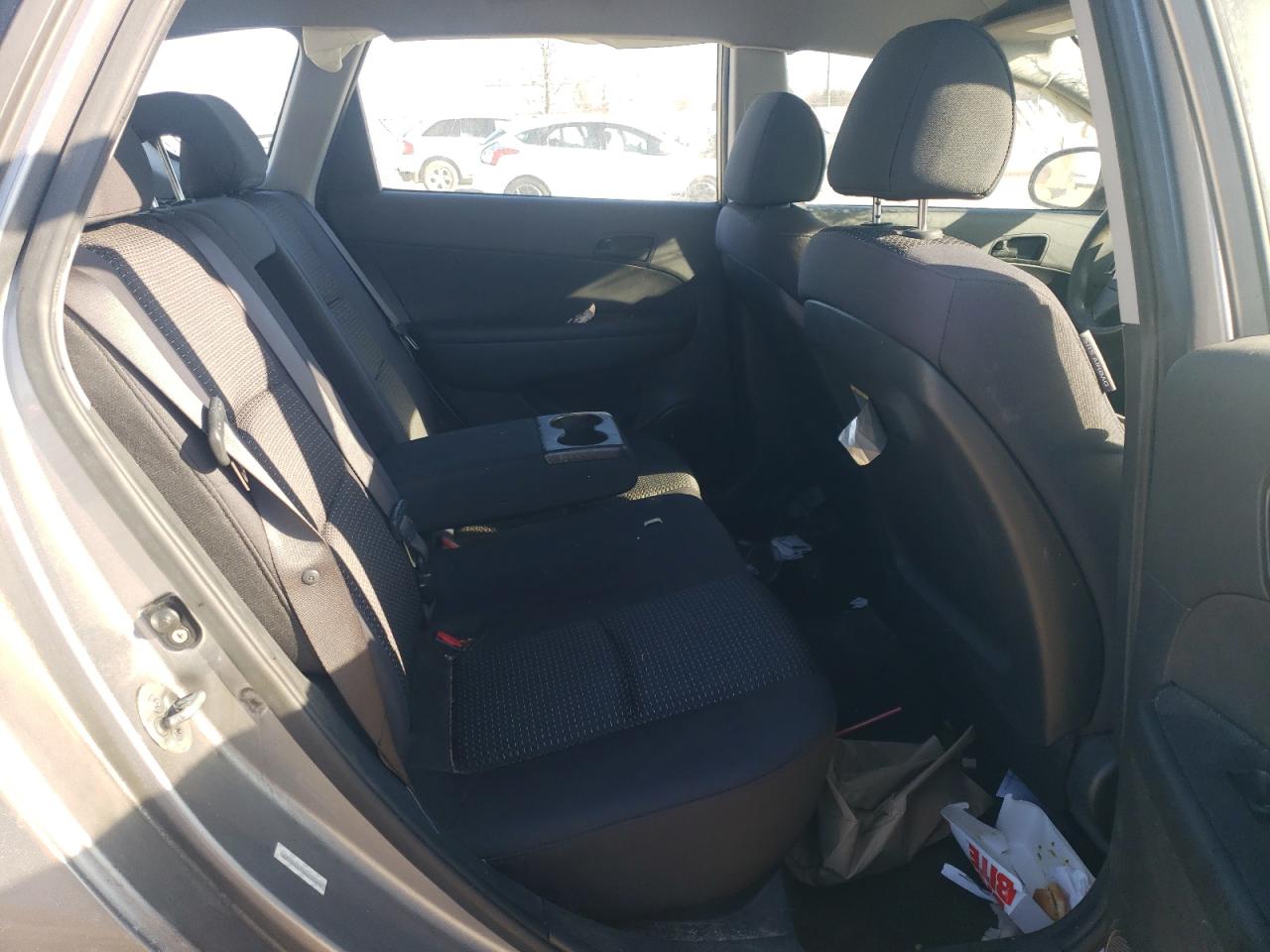 2011 Hyundai Elantra - Image 10