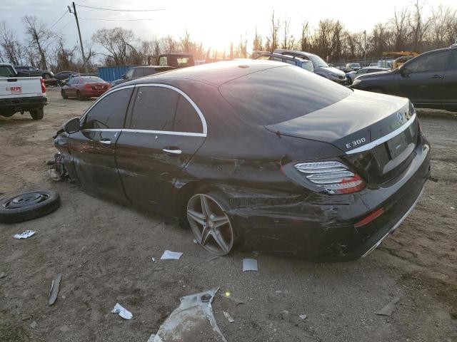 Седани MERCEDES-BENZ E-CLASS 2017 Чорний