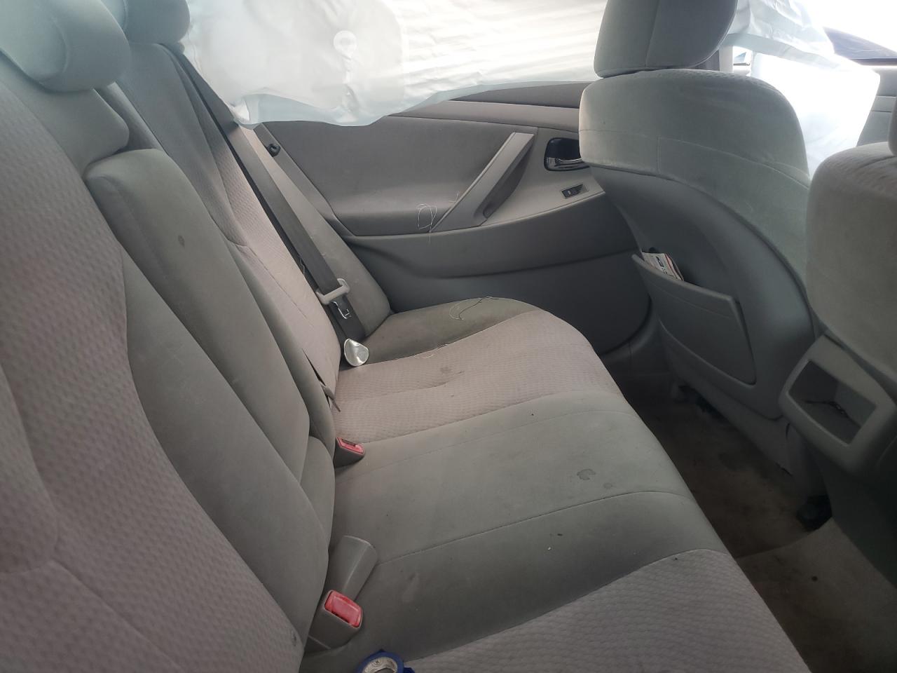 2011 Toyota Camry - Image 10