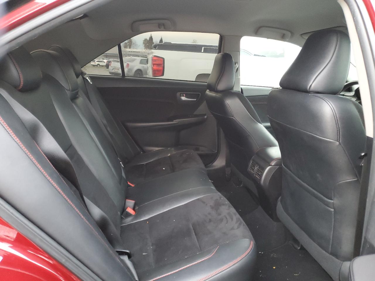 2015 Toyota Camry - Image 10