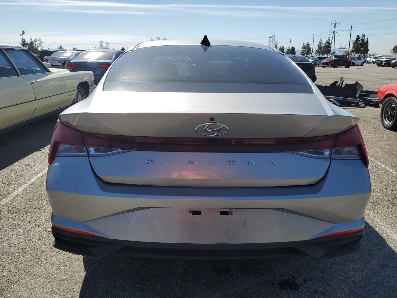 2021 Hyundai Elantra - Image 6