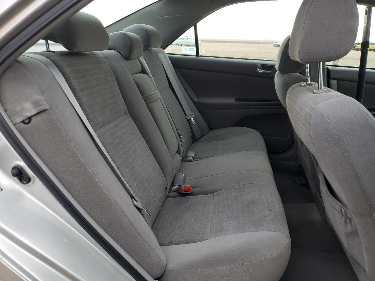 2005 Toyota Camry - Image 11