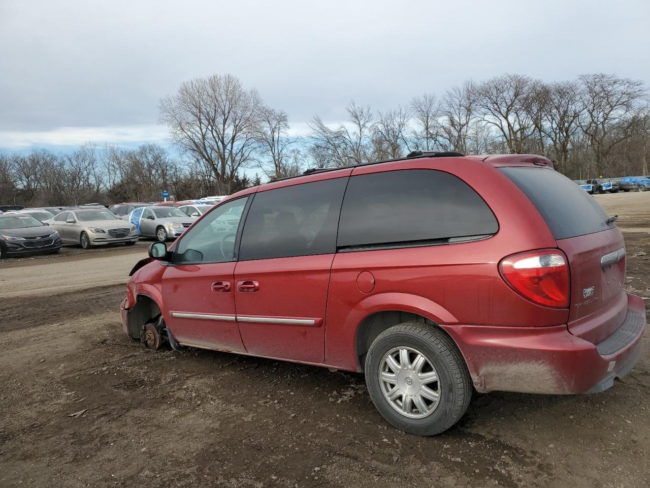 2006 Chrysler Town & Country - Image 2