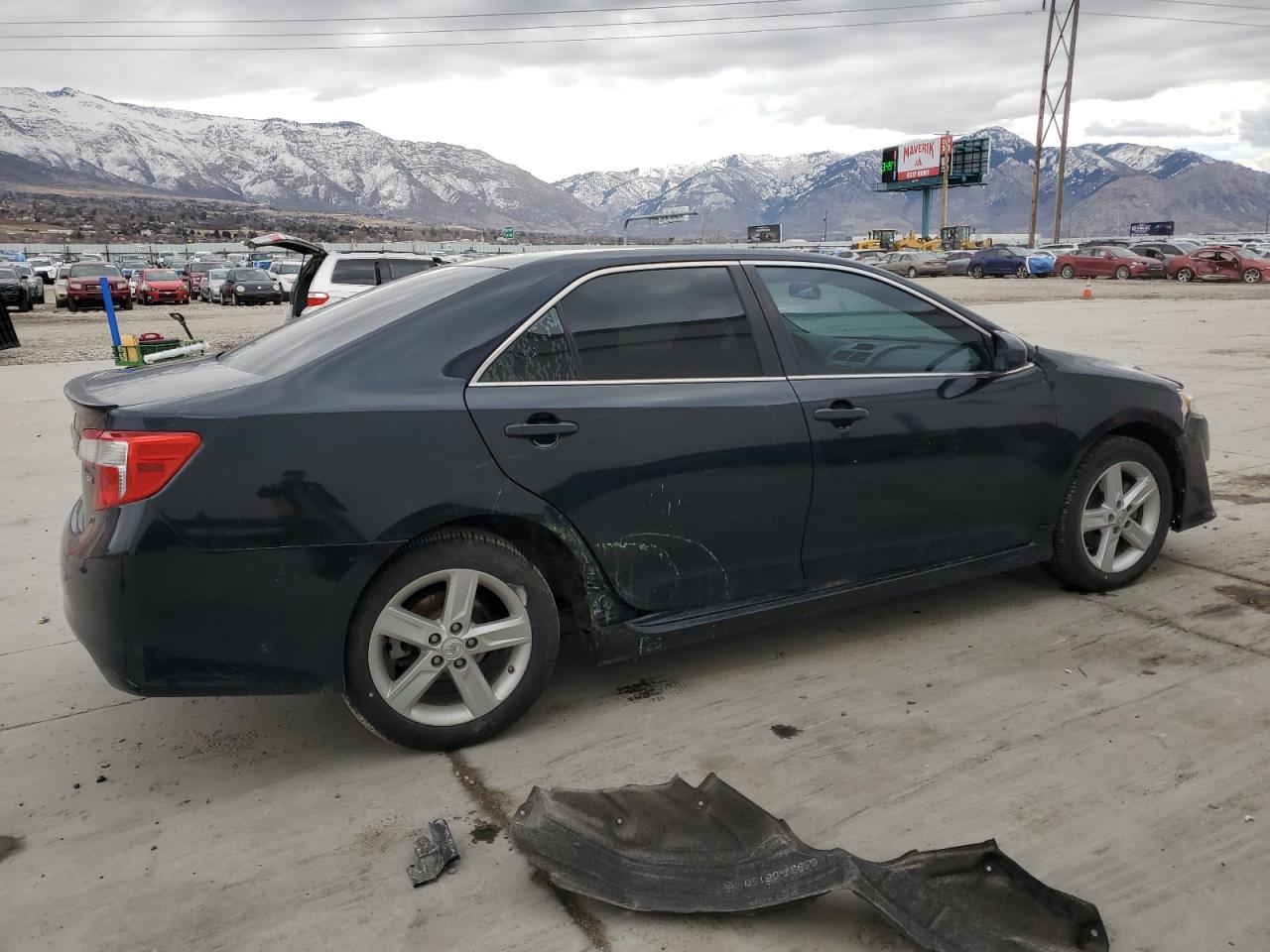 2014 Toyota Camry - Image 3