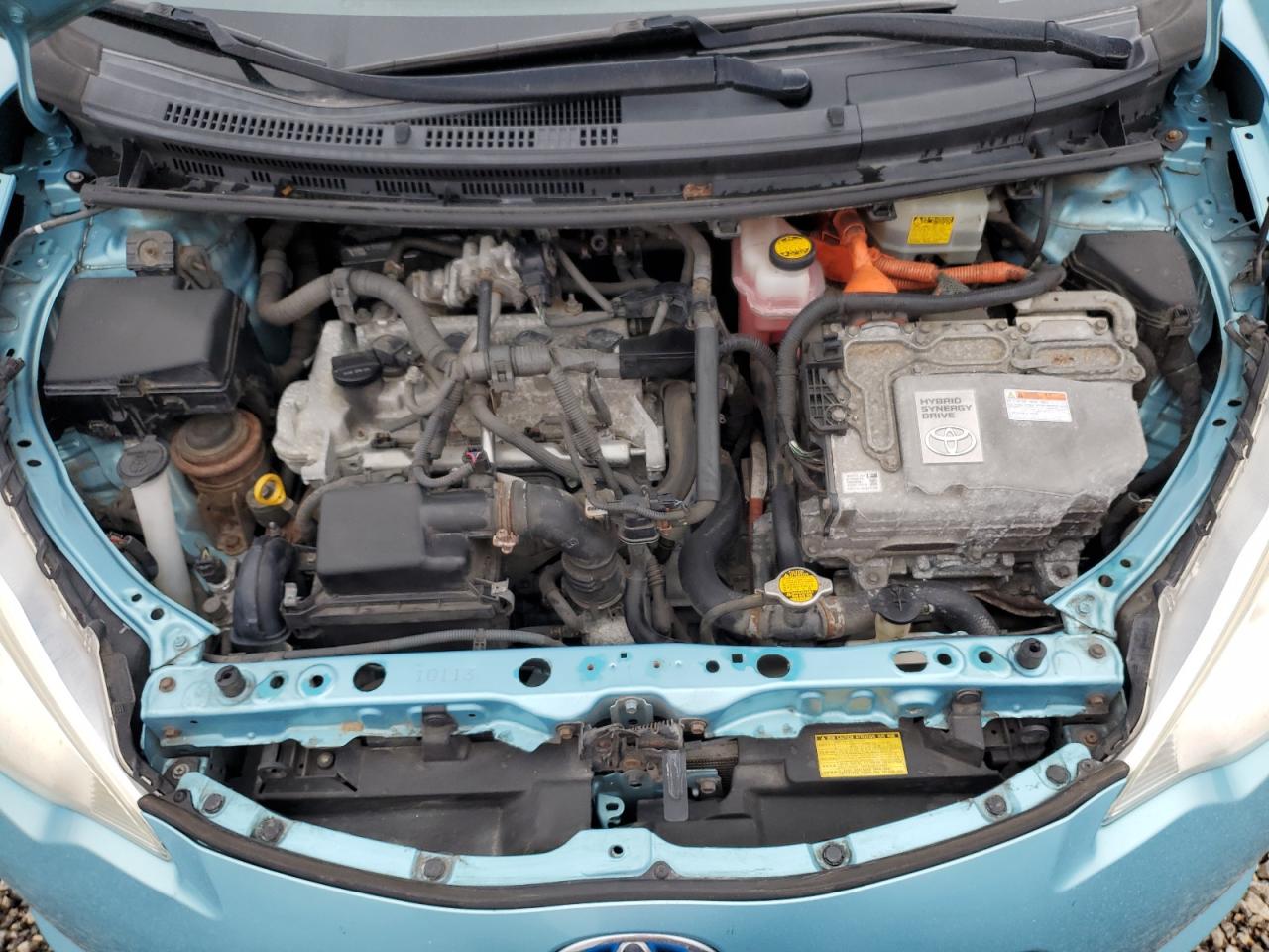 2013 Toyota Prius - Image 11