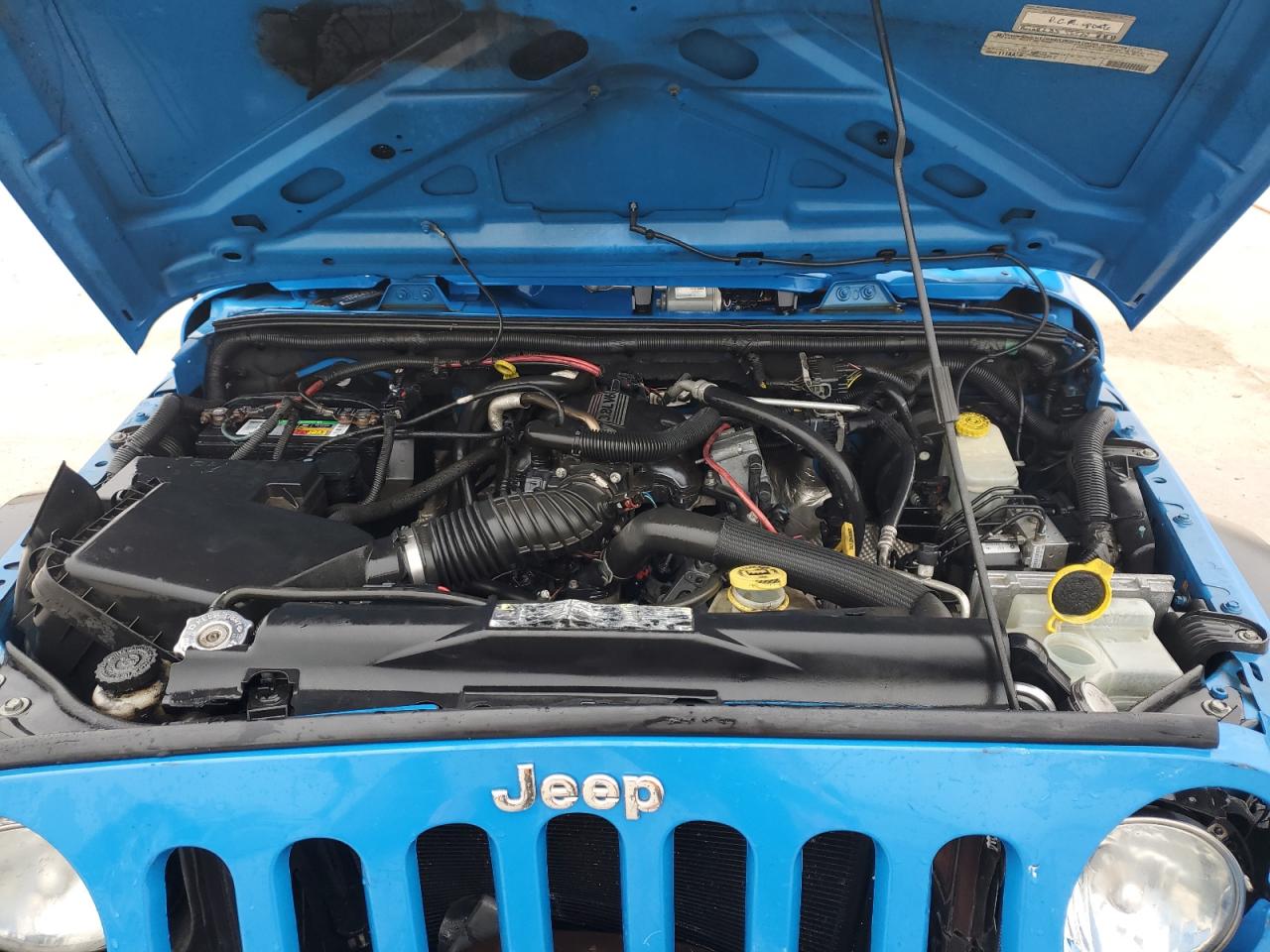 2011 Jeep Wrangler - Image 11