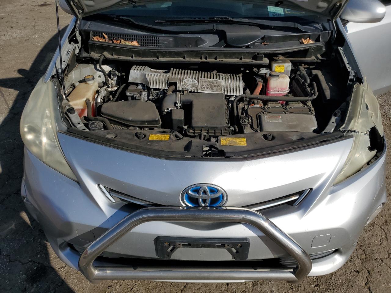 2012 Toyota Prius - Image 13