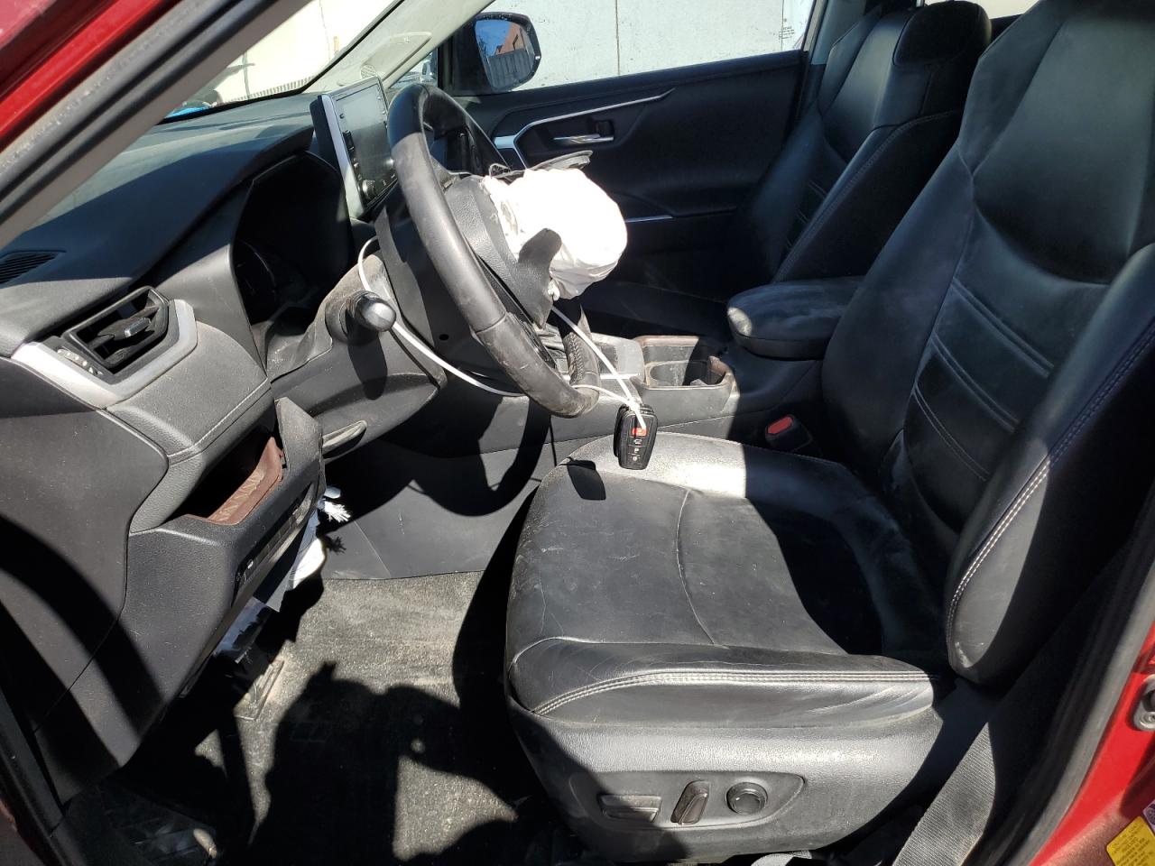 2T3Y1RFV0KW030282 TOYOTA RAV4 2019