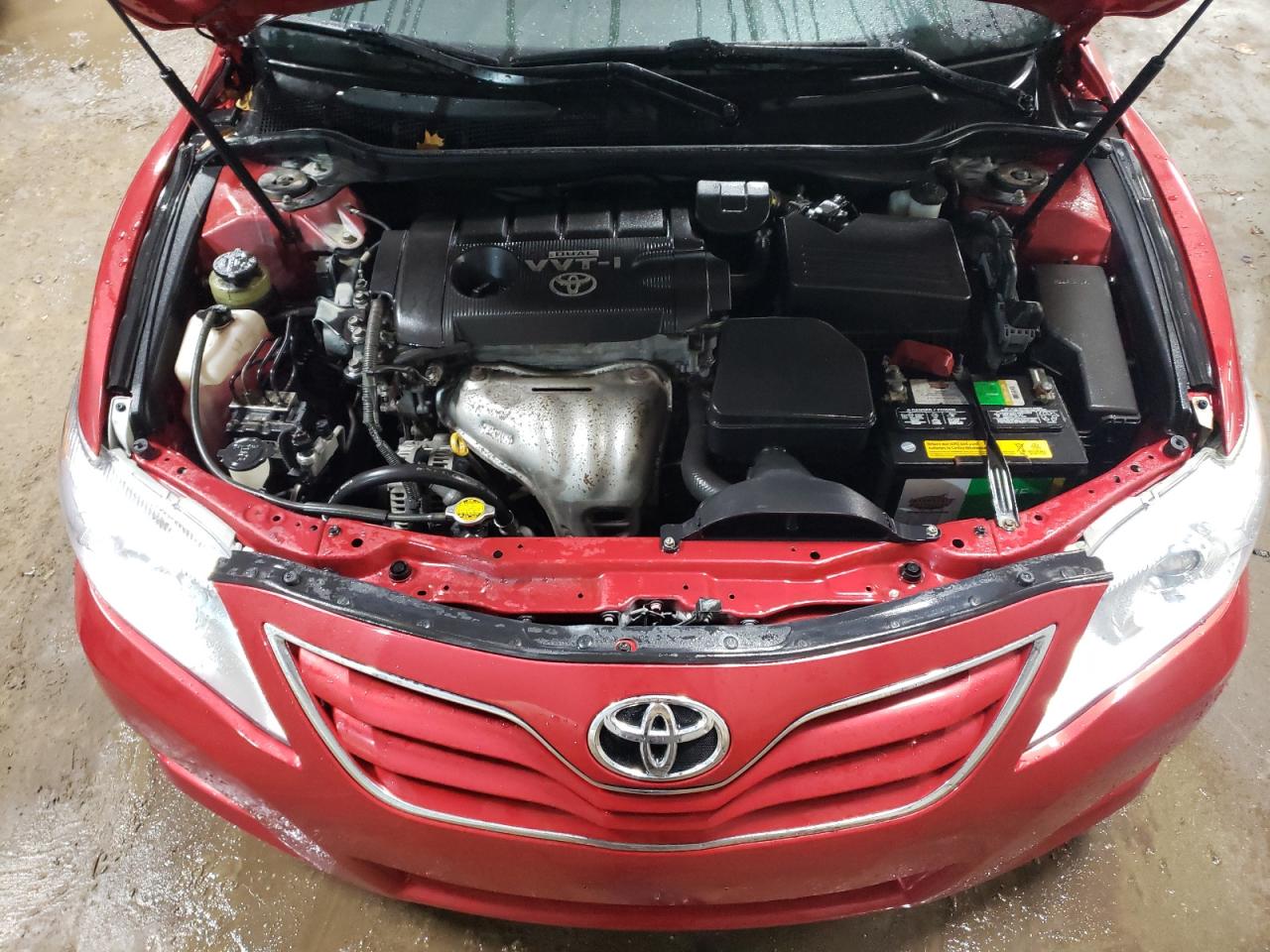 2010 Toyota Camry - Image 11