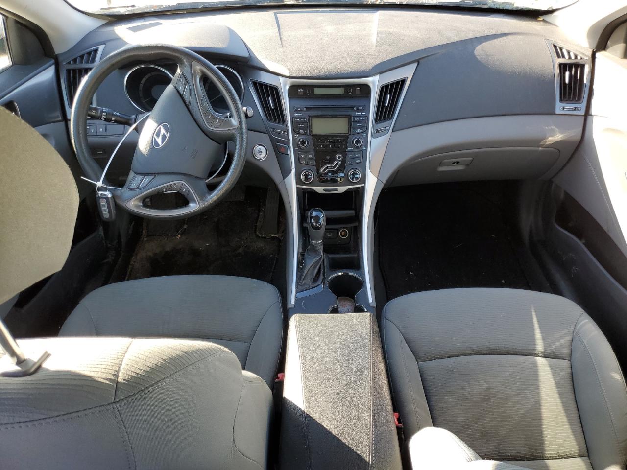 2012 Hyundai Sonata - Image 8