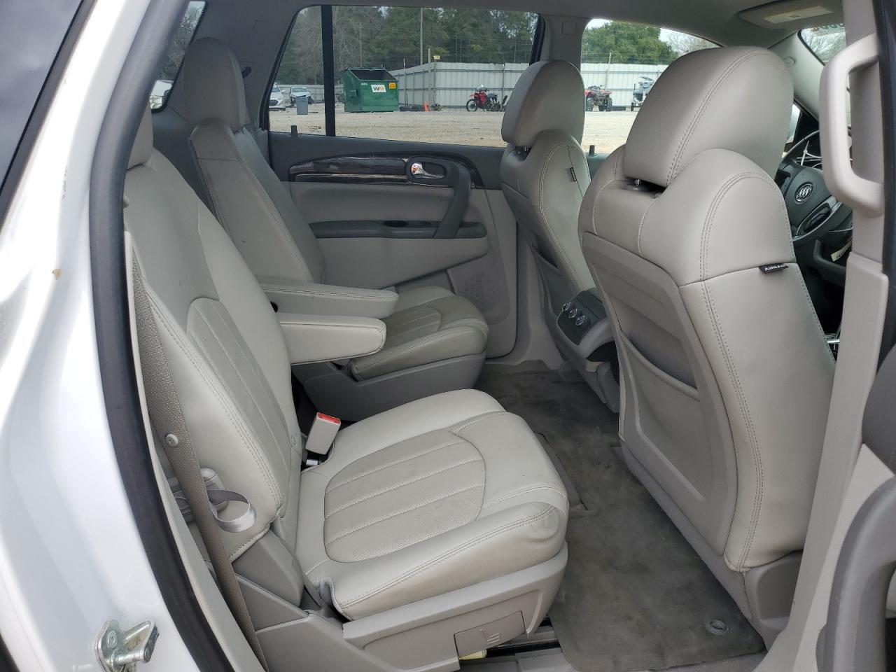 2017 Buick Enclave - Image 11
