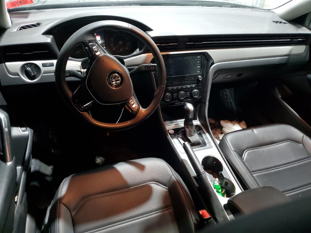 2021 Volkswagen Passat - Image 8