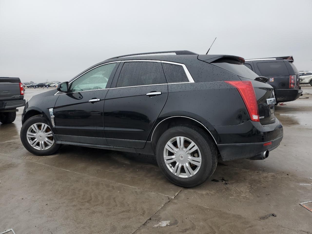 2010 Cadillac SRX - Image 2
