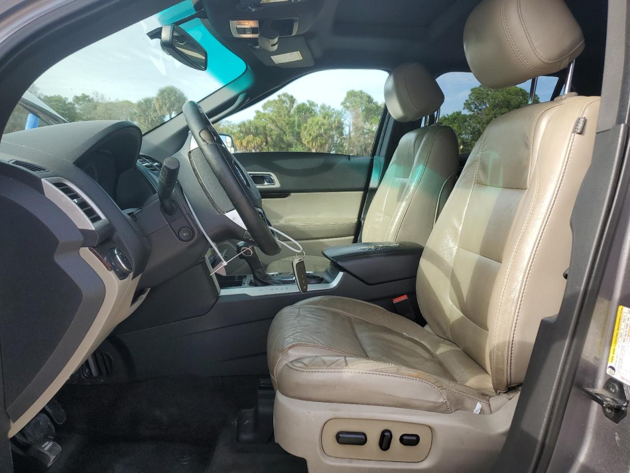 2014 Ford Explorer - Image 7