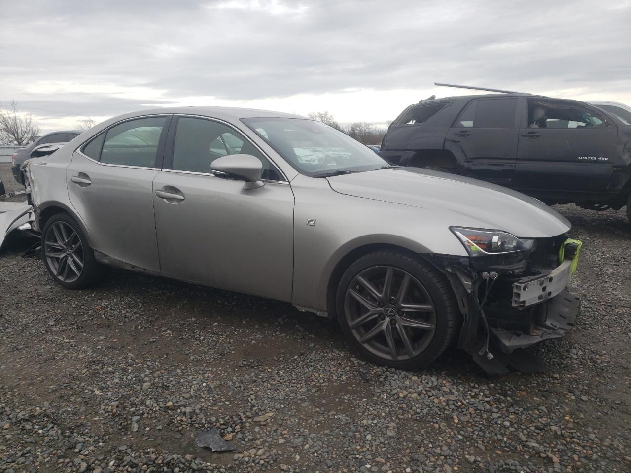 2020 Lexus IS - Image 4