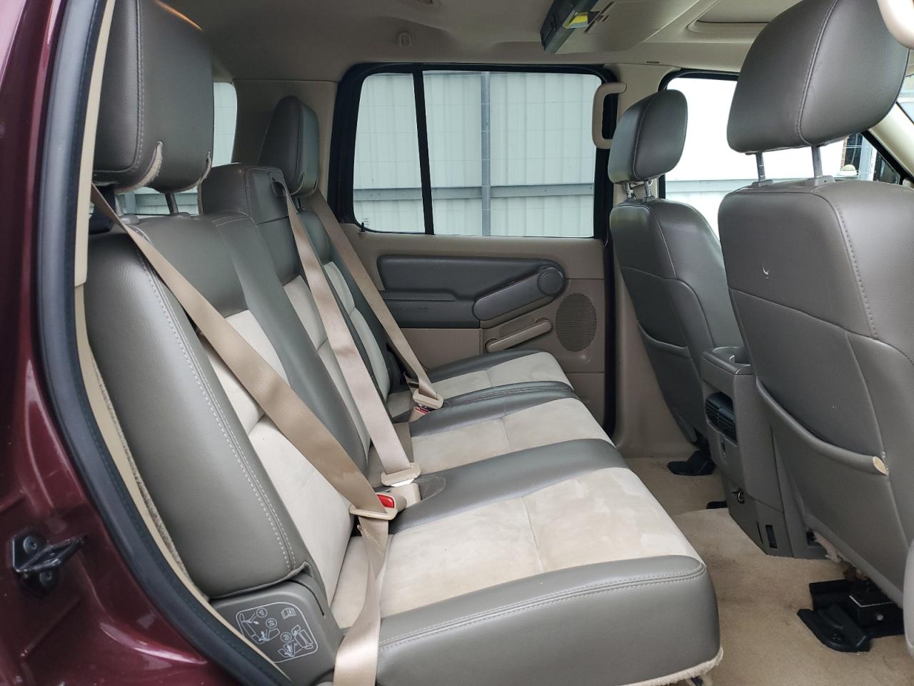 2007 Ford Explorer - Image 11