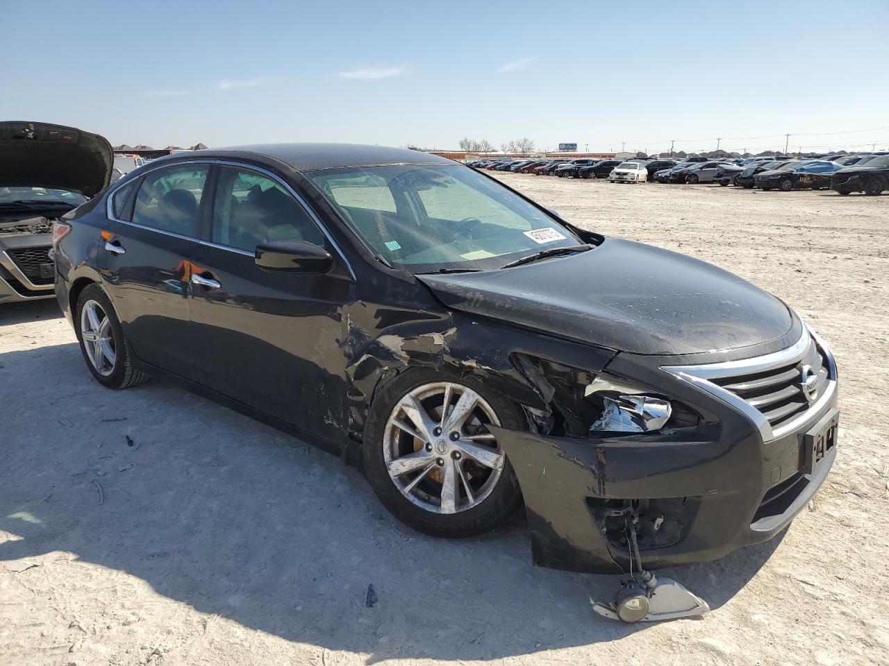 2015 Nissan Altima - Image 4
