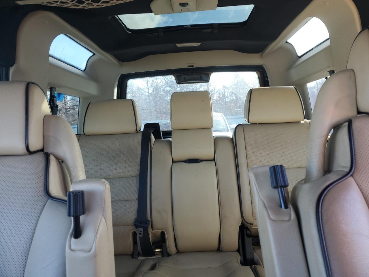 2004 Land Rover Discovery - Image 10
