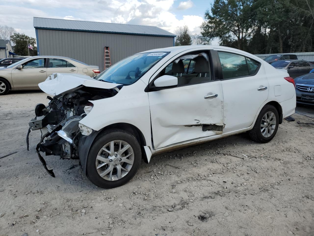 2015 Nissan Versa - Image 1
