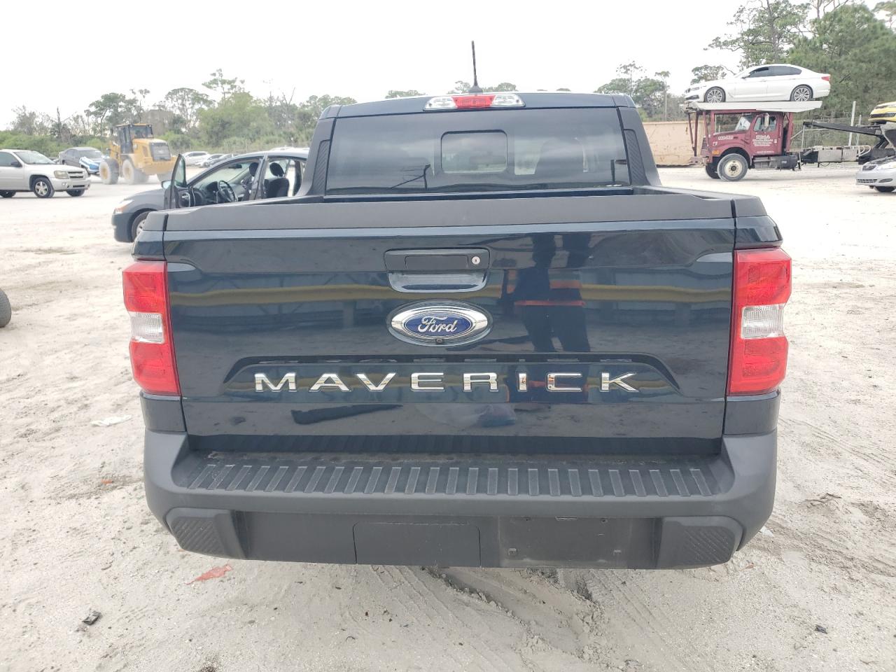 2022 Ford Maverick - Image 6