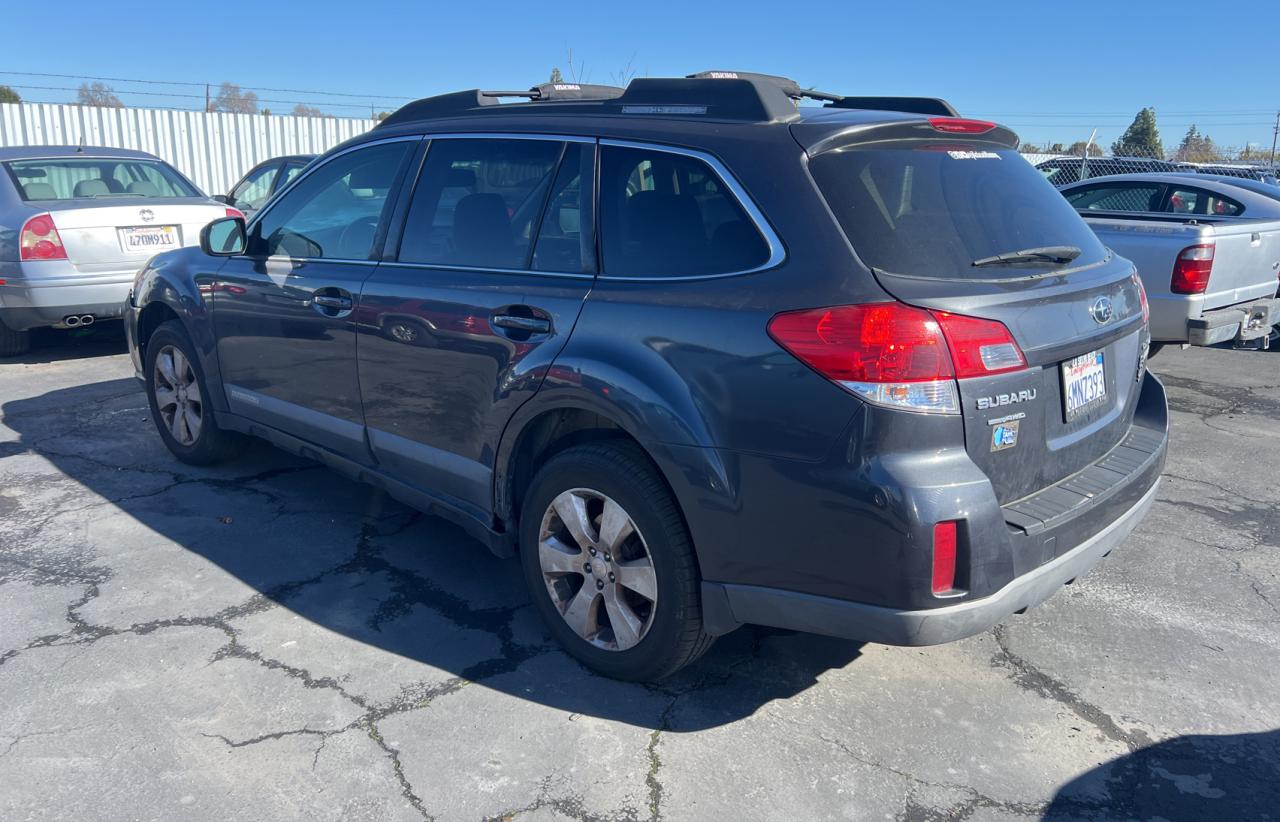 2010 Subaru Outback - Image 3