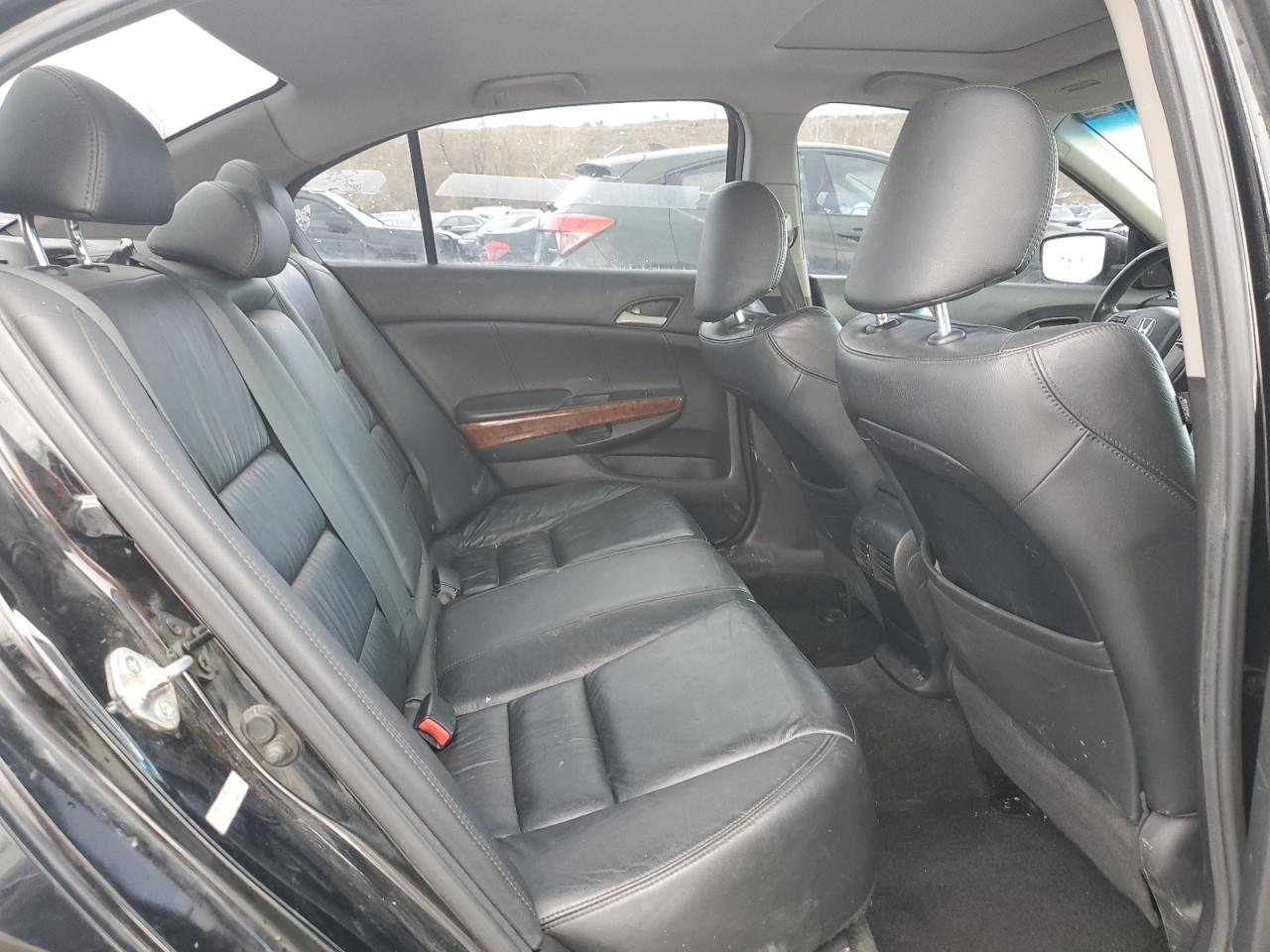 2011 Honda Accord - Image 10