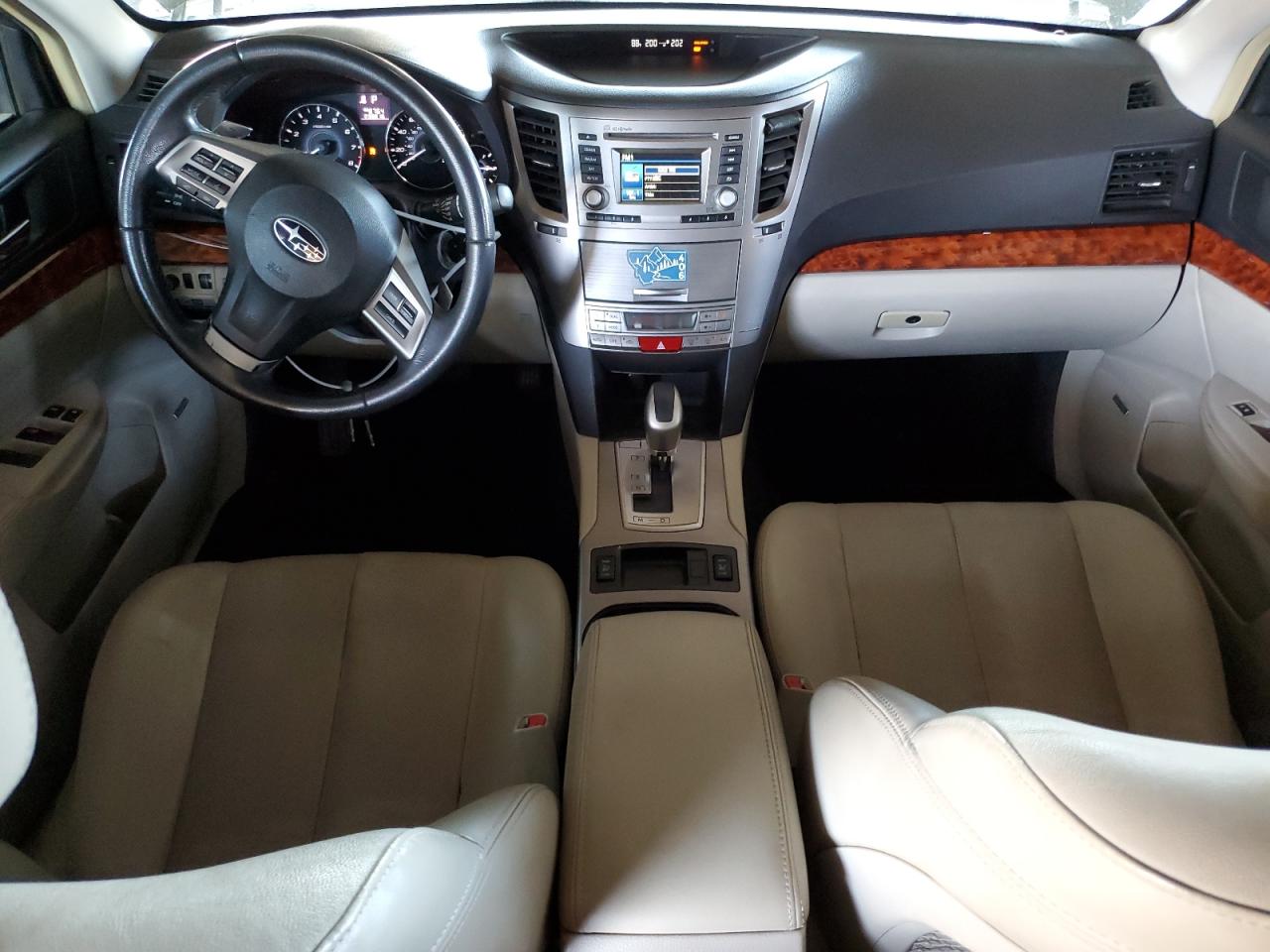 2012 Subaru Outback - Image 8