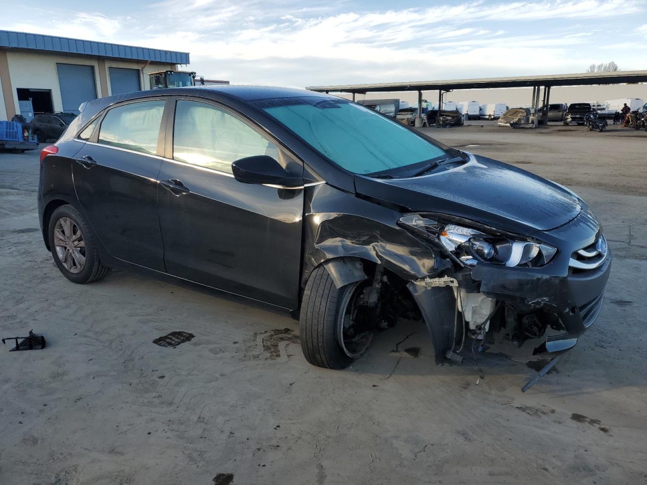 2013 Hyundai Elantra - Image 4
