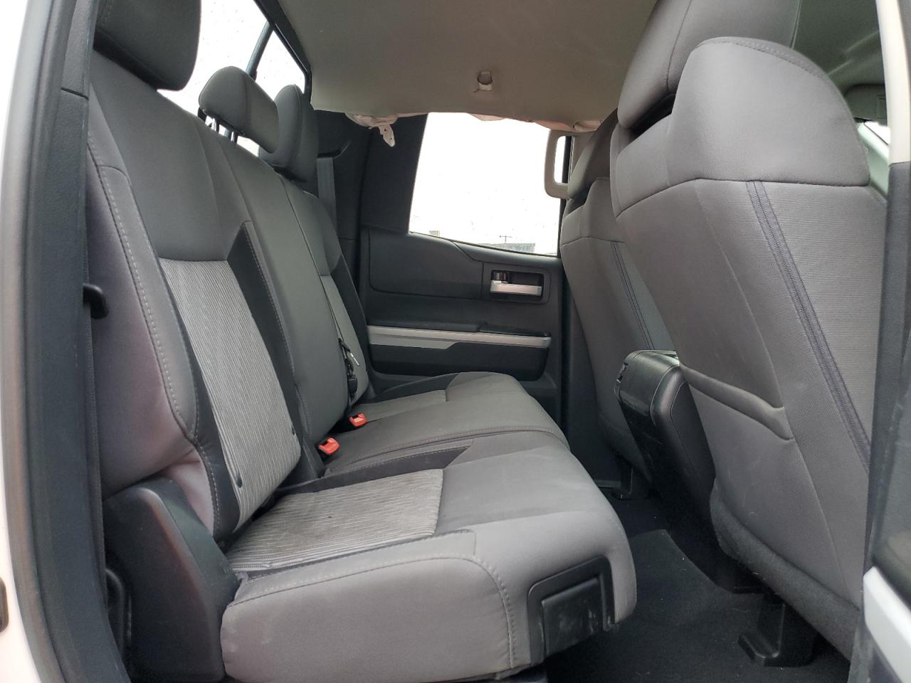 2014 Toyota Tundra - Image 10