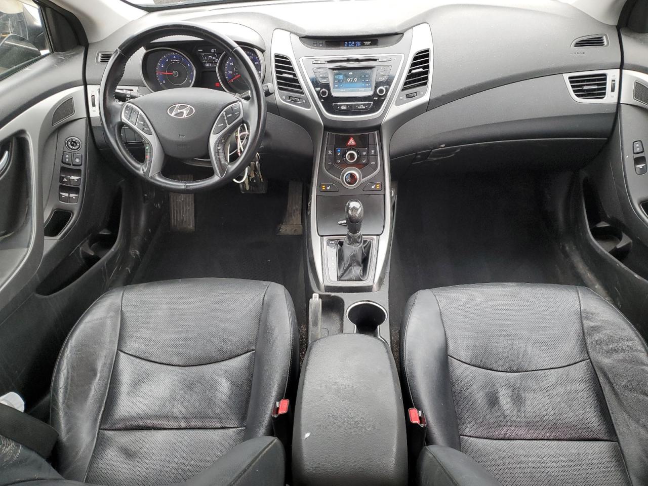 2015 Hyundai Elantra - Image 8