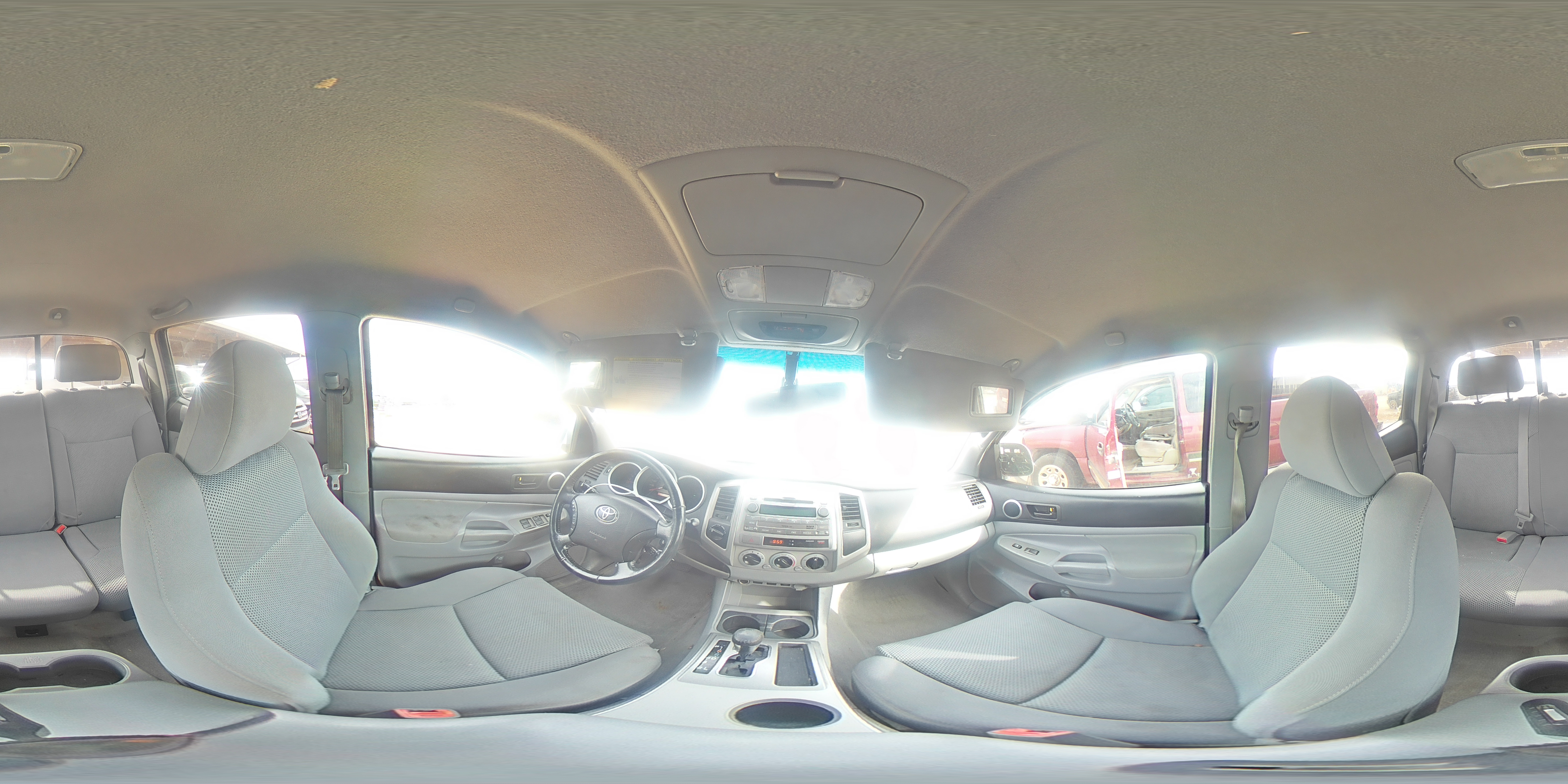 2010 Toyota Tacoma - Image 13