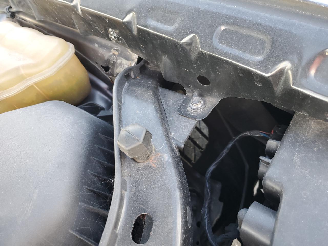 2014 Dodge Challenger - Image 12