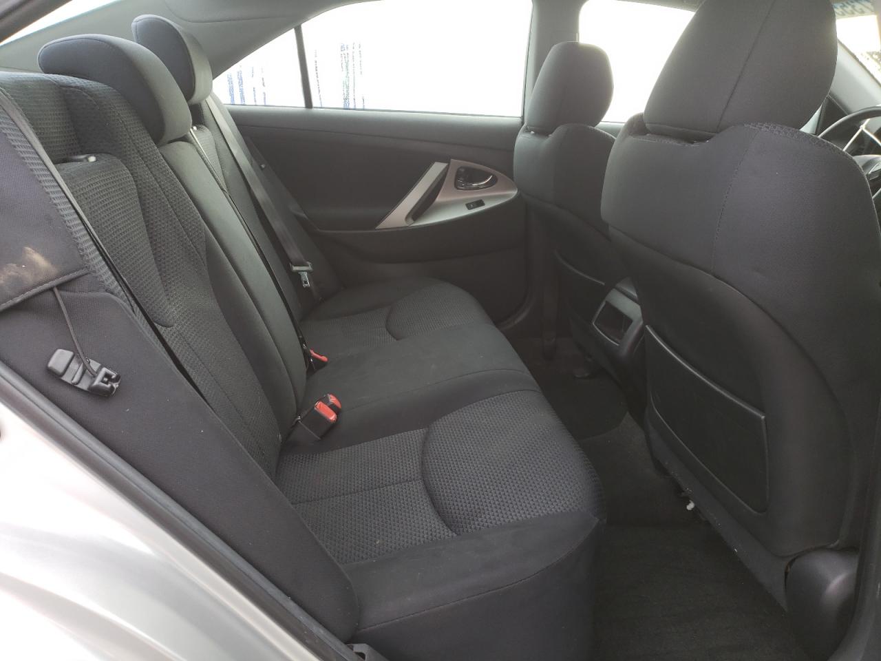 2010 Toyota Camry - Image 10