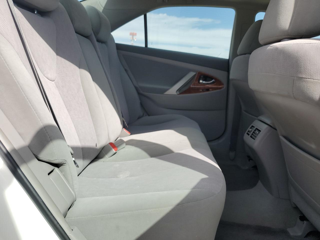 2011 Toyota Camry - Image 10