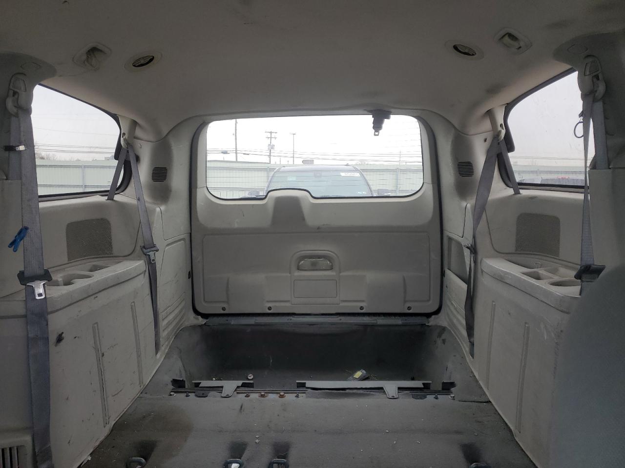 2010 Dodge Caravan - Image 10