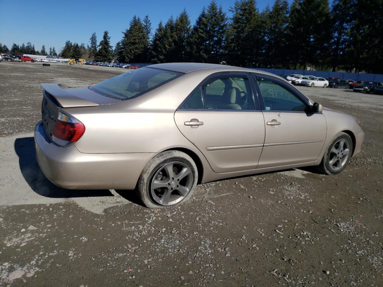 2005 Toyota Camry - Image 3