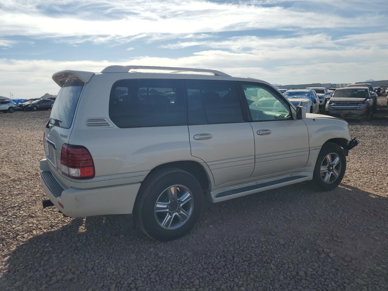 2006 Lexus LX - Image 3