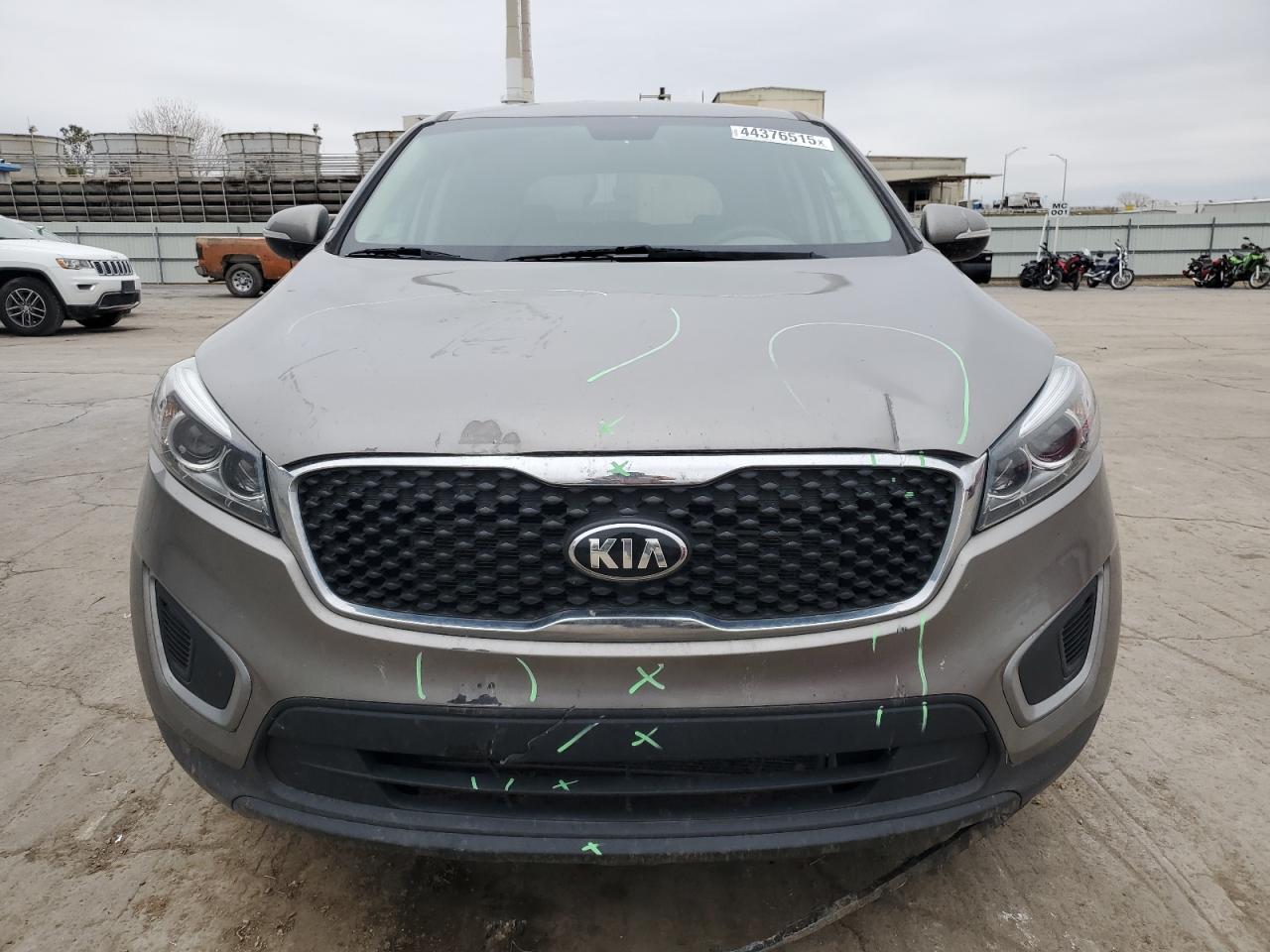 2017 Kia Sorento - Image 5