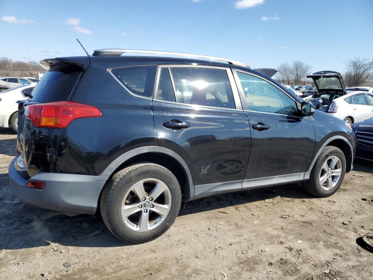 2015 Toyota RAV 4 - Image 3