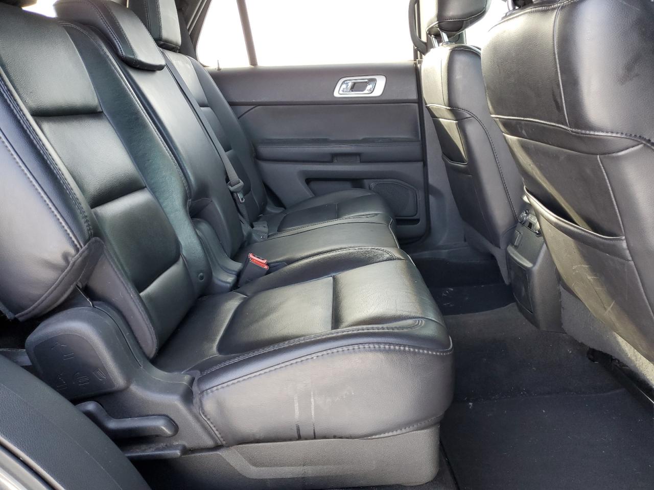 2013 Ford Explorer - Image 11