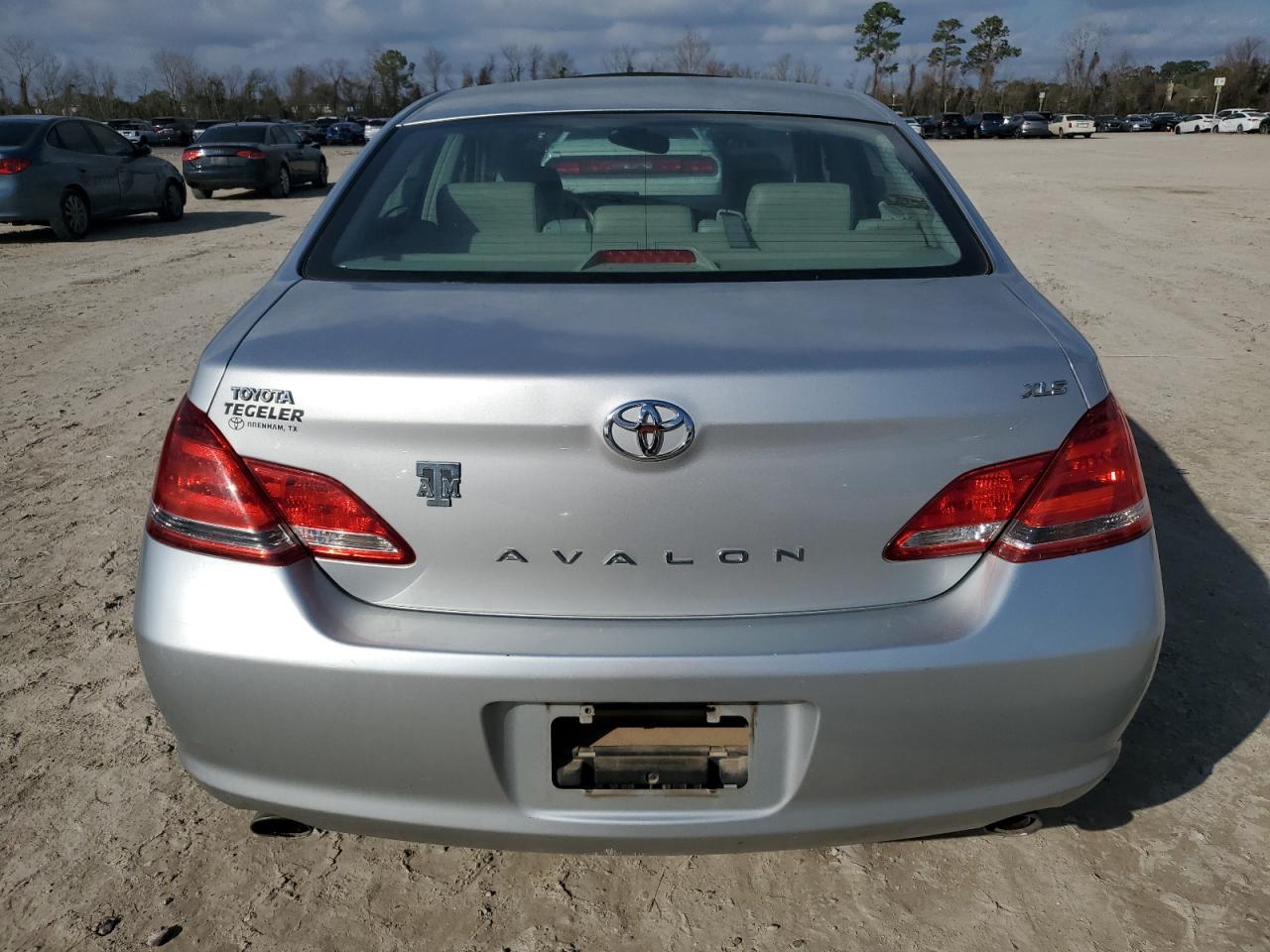 2006 Toyota Avalon - Image 6