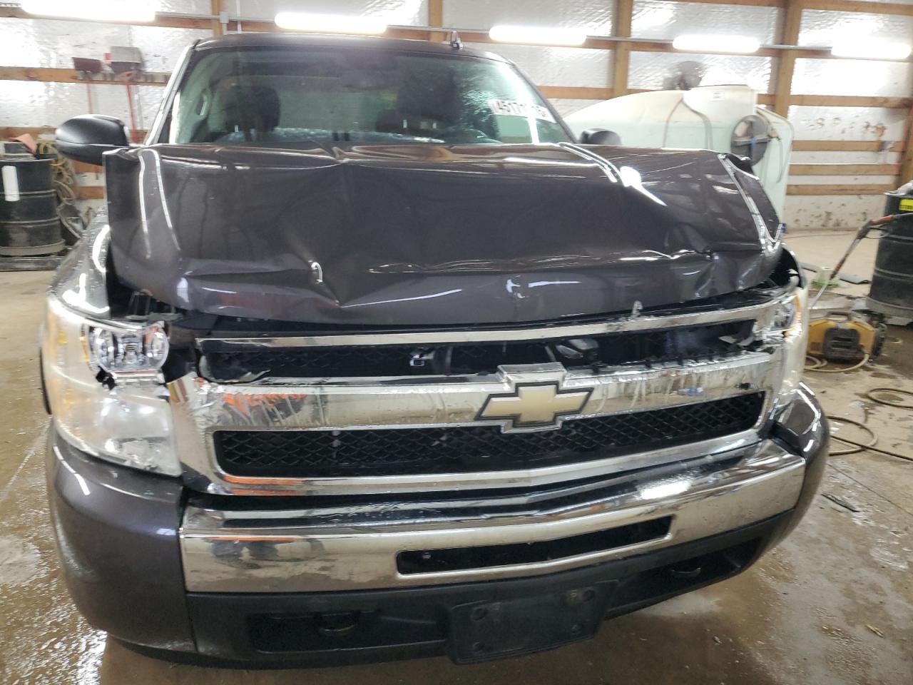 2010 Chevrolet Silverado - Image 5